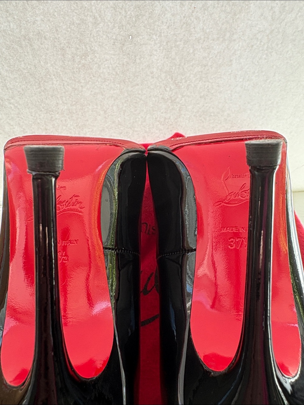 Christian Louboutin Completa Black Patent Pumps - Picture 4 of 16